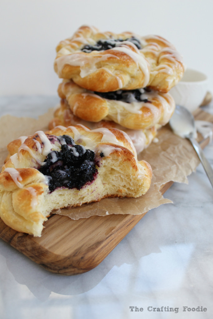 Blueberry Lemon Coffe Cake Rings|The Crafting Foodie