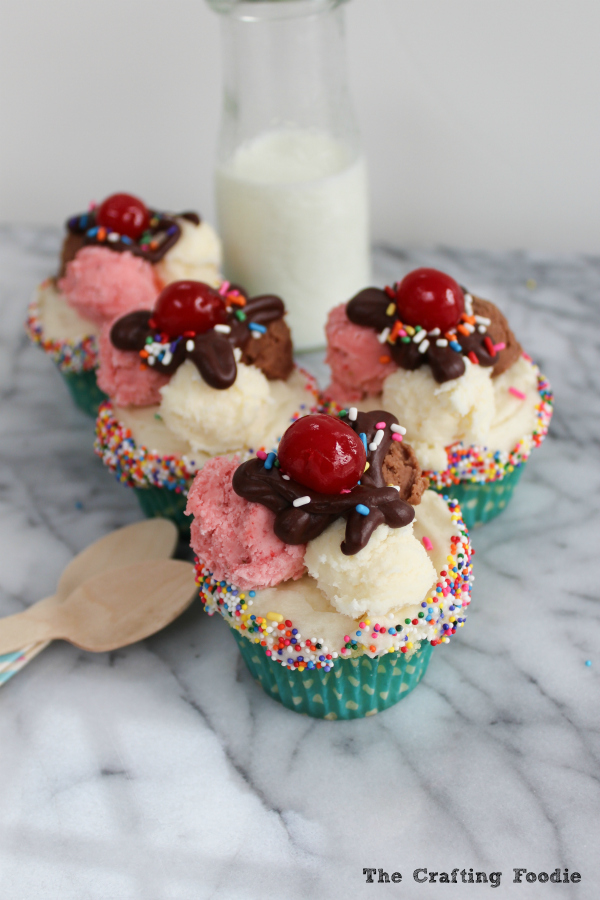 Ice Cream Sundae Cupcakes|The Crafting Foodie