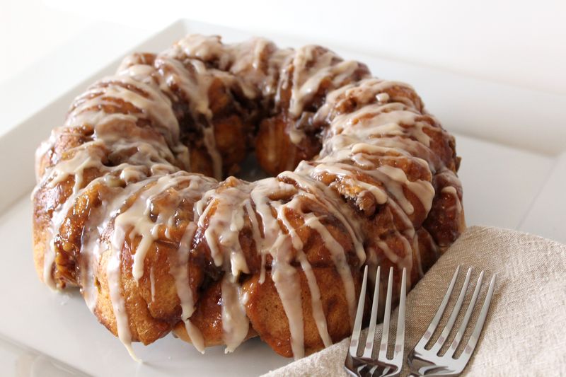 Pull Apart Bread Filled with Apples and Walnuts | The Crafting Foodie