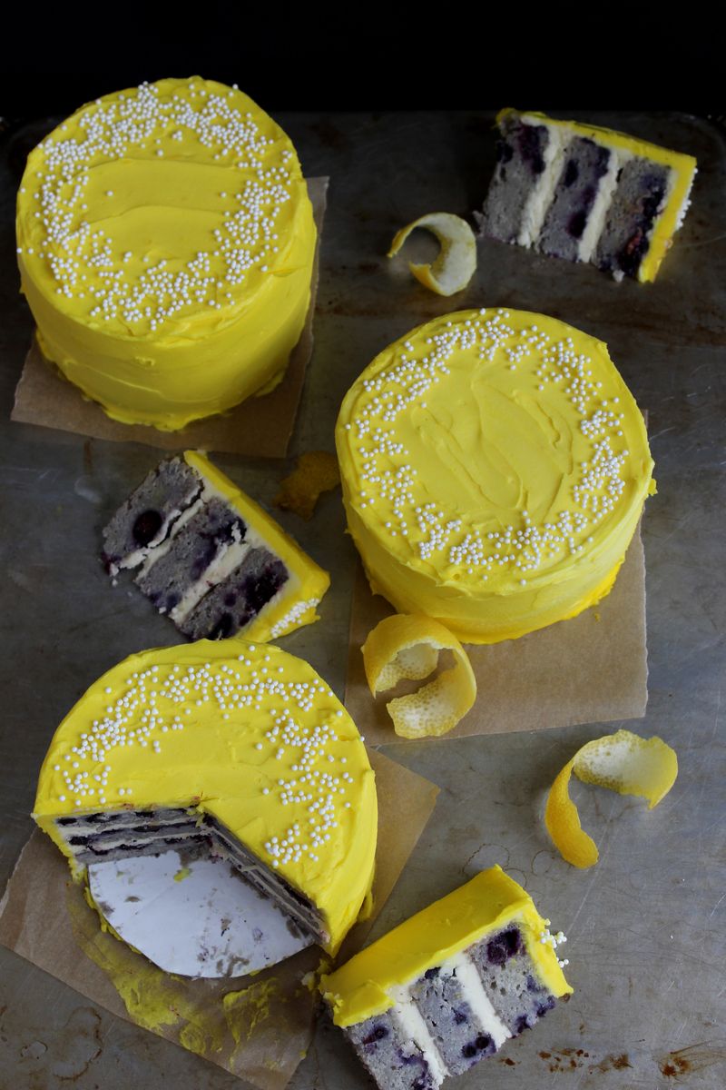 Mini-Blueberry Lemon Cake|The Crafting Foodie
